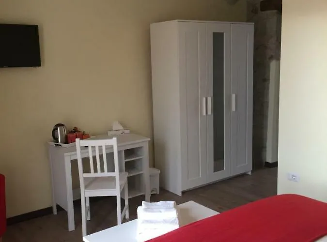 Bomarosa 3* بوسا