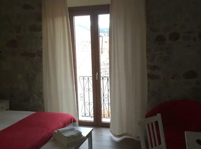 Bomarosa Bed & Breakfast Bosa