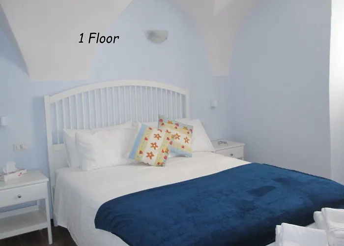 Bomarosa Bed & Breakfast Bosa